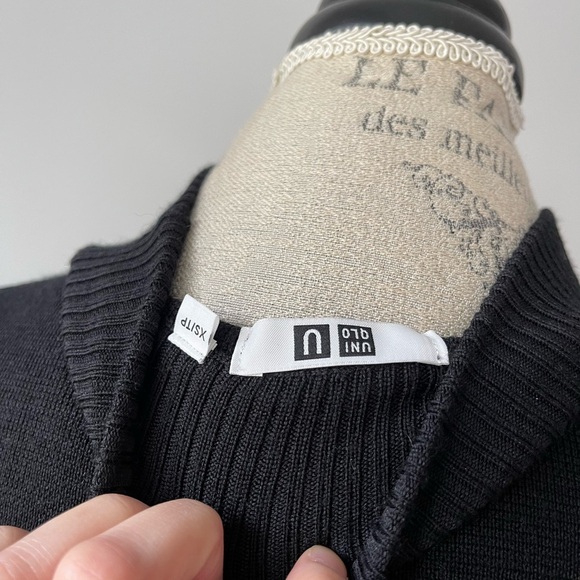 Uniqlo U mock neck knit sweater
Size: XS - Picture 7 of 8